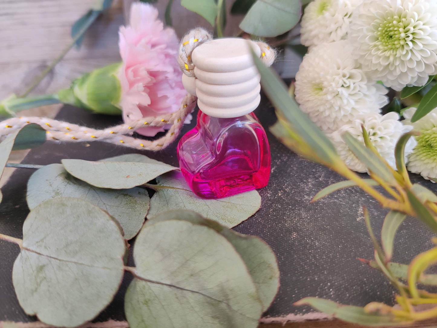 AromaLove – Der Herzdiffuser für ätherische Öle in Auto & Raum