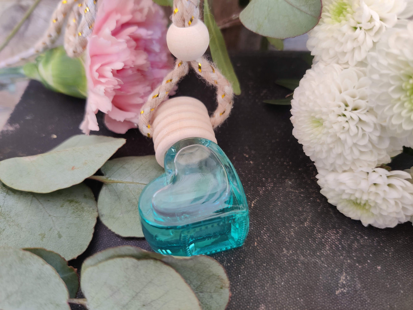AromaLove – Der Herzdiffuser für ätherische Öle in Auto & Raum