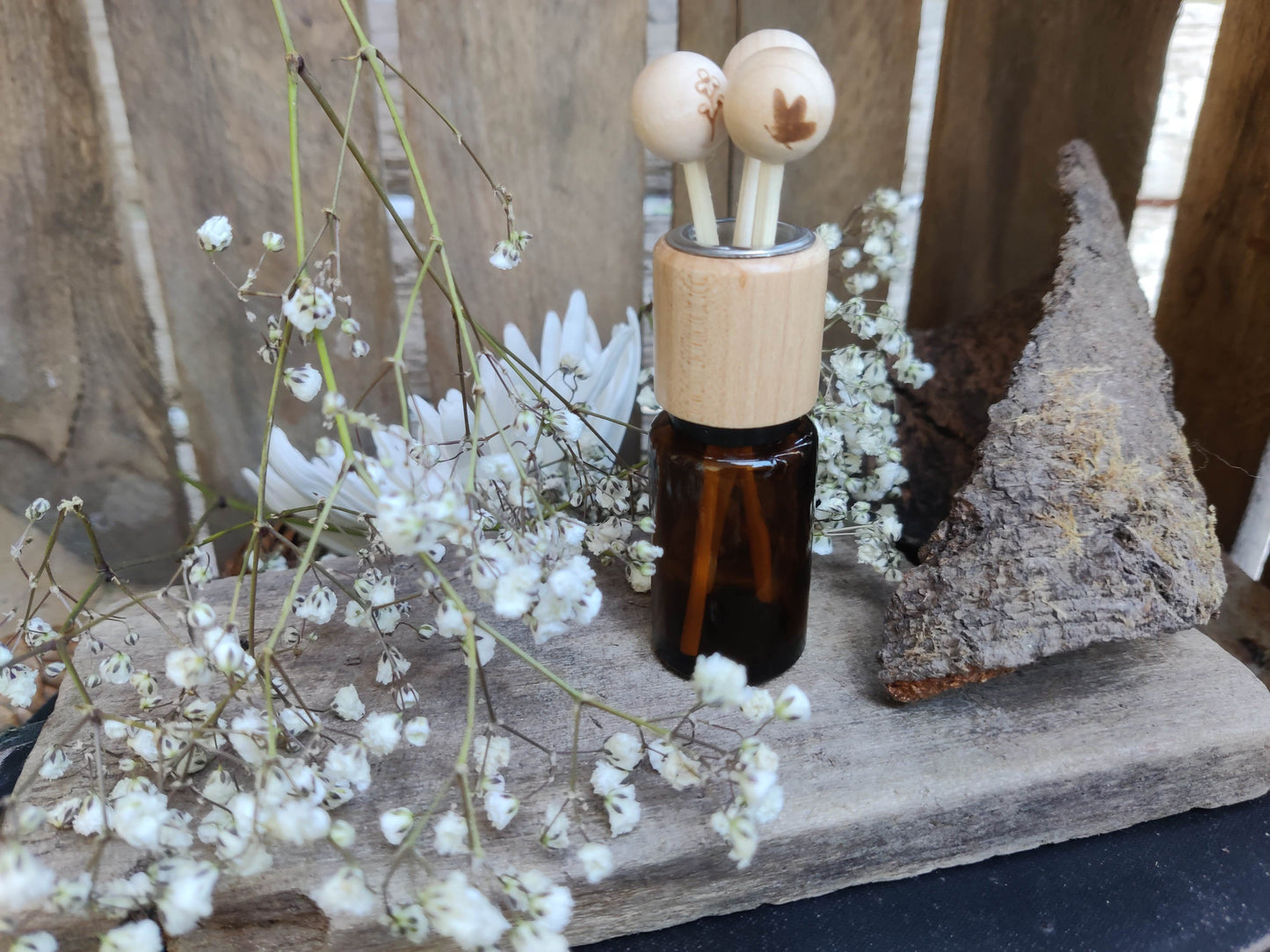 FlaschenBrise – Der natürliche Diffusor-Aufsatz für 15ml Ölflaschen