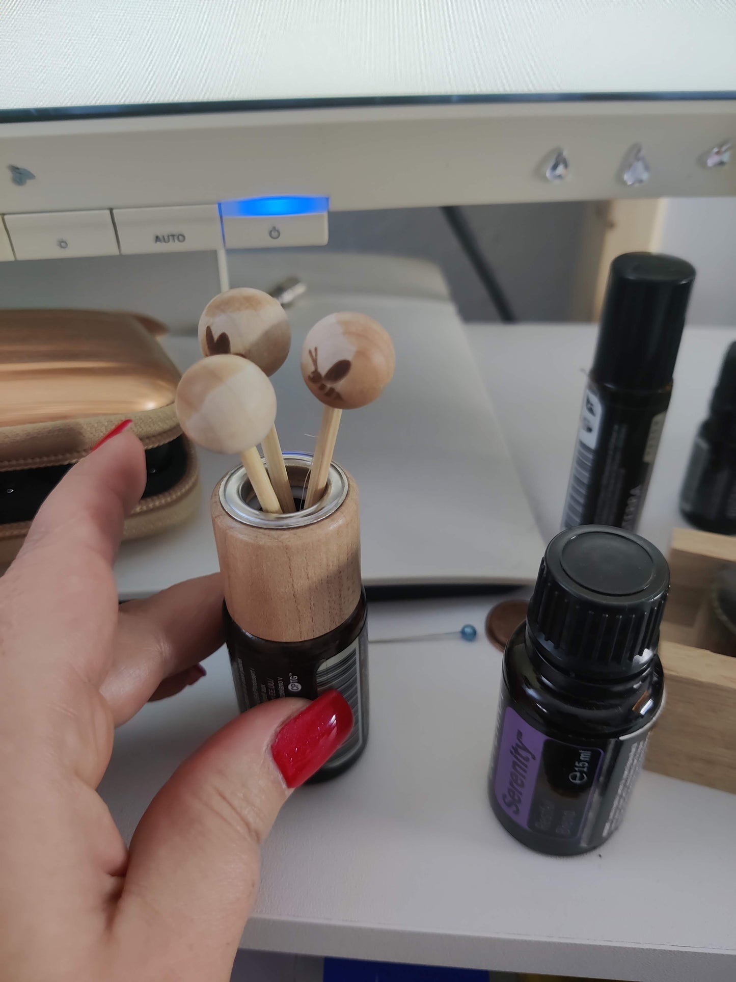 FlaschenBrise – Der natürliche Diffusor-Aufsatz für 15ml Ölflaschen