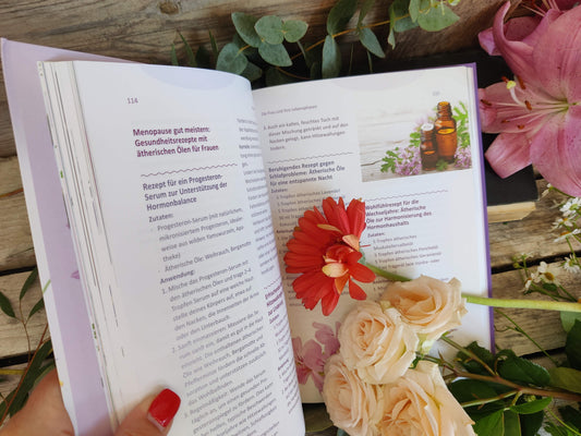 Duftmedizin für Frauen - Ätherische Öle für jede Lebensphase von Maria L. Schasteen