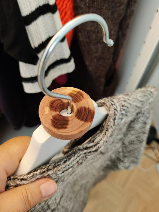 WoodFresh – Der natürliche Lufterfrischer für deinen Kleiderschrank