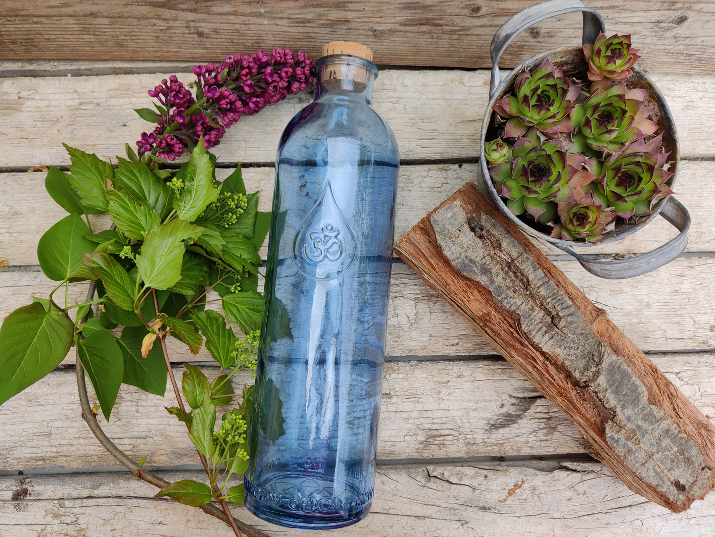 Wasserkaraffe „Om“ – Harmonie trifft pure Energie