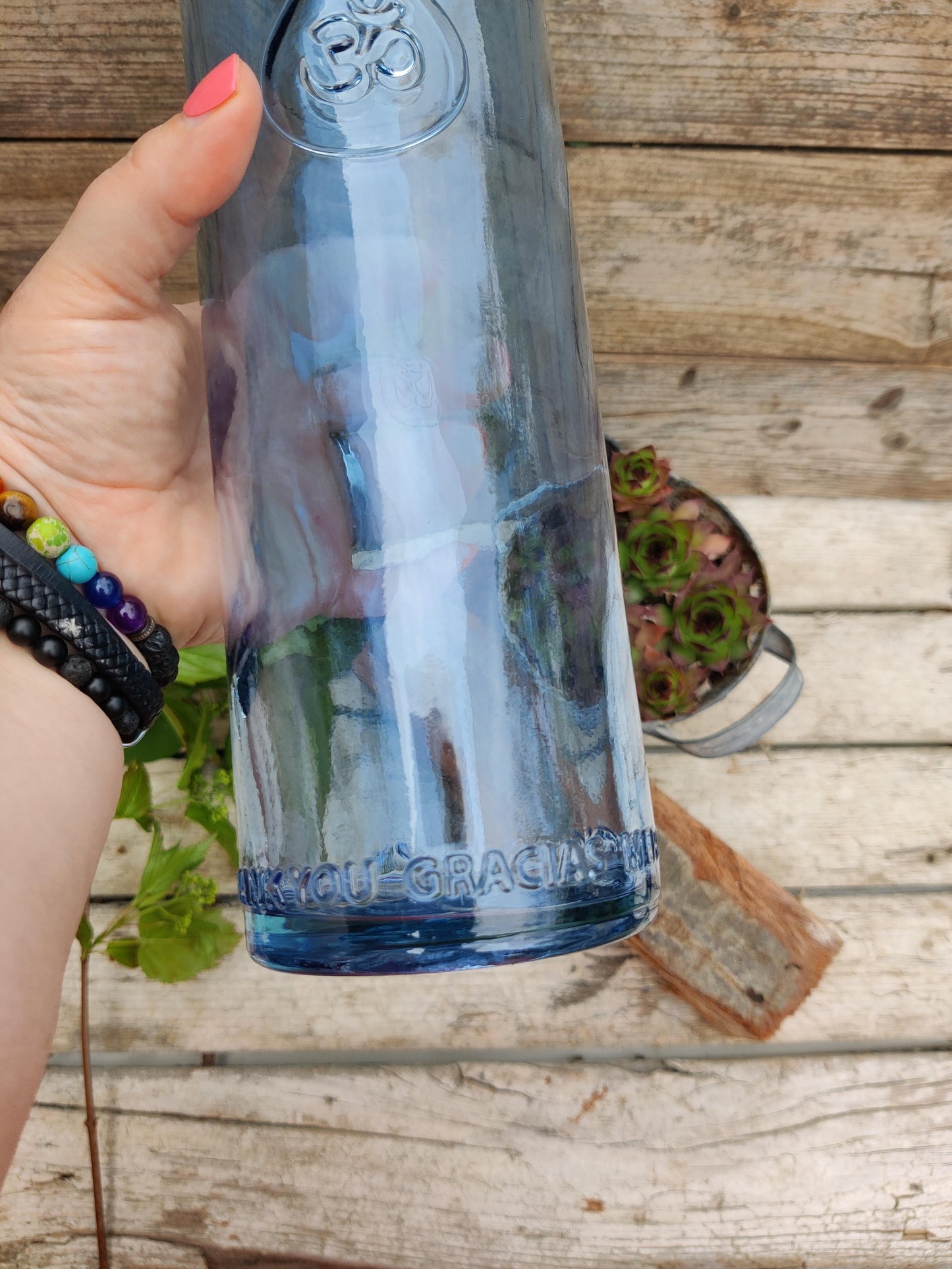 Wasserkaraffe „Om“ – Harmonie trifft pure Energie