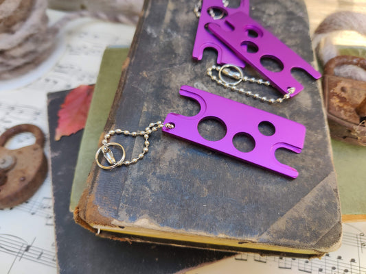 EasyOpen Steel – Edelstahl-Öffnerkarte für Roll-Ons & Ölflaschen