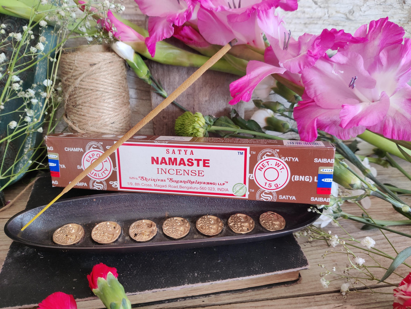 Satya Räucherstäbchen: Namaste – Der Duft der Verbundenheit