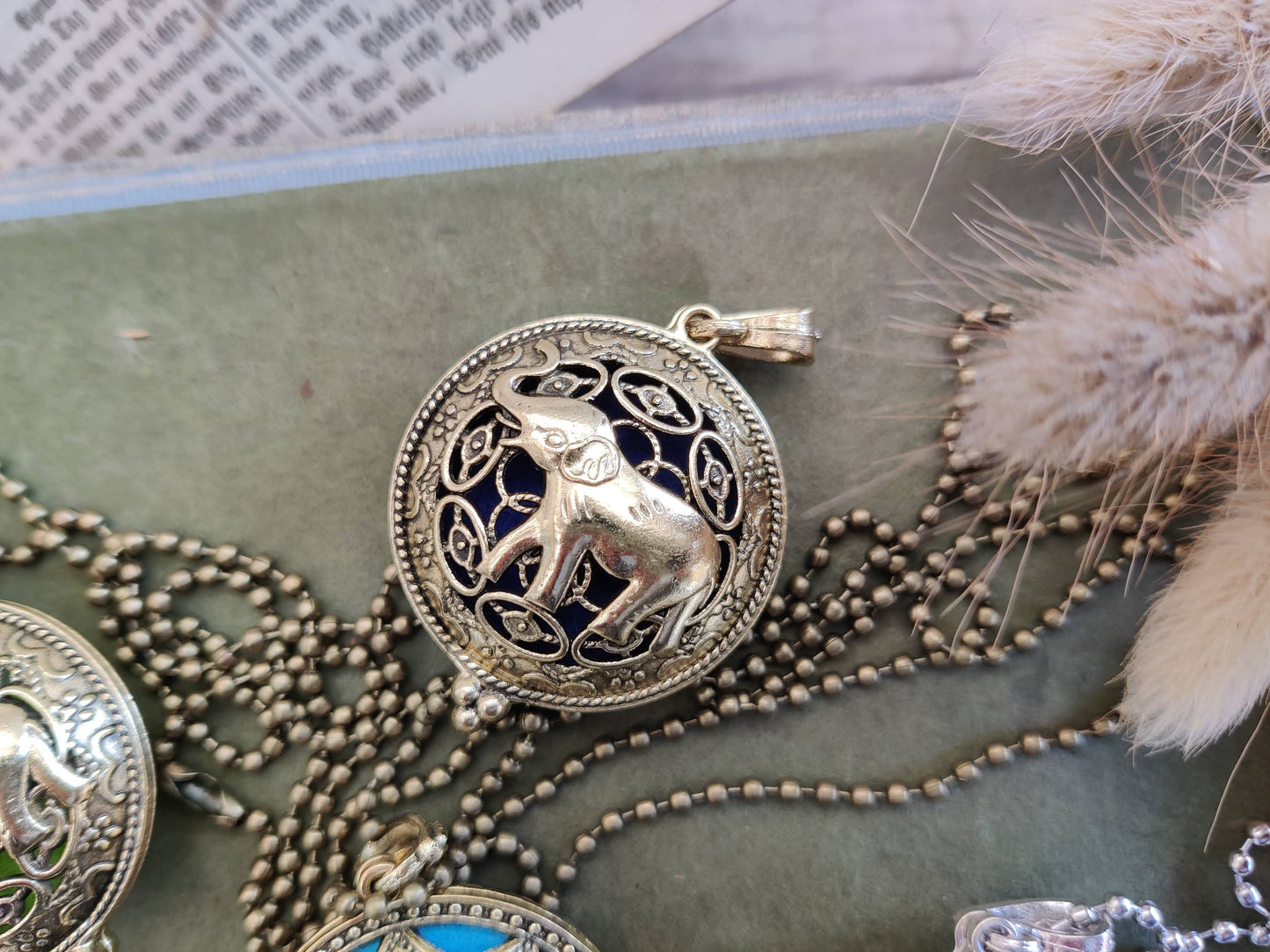 Scent & Soul – verschiedene Aromaketten mit Filzeinsatz für ätherische Öle