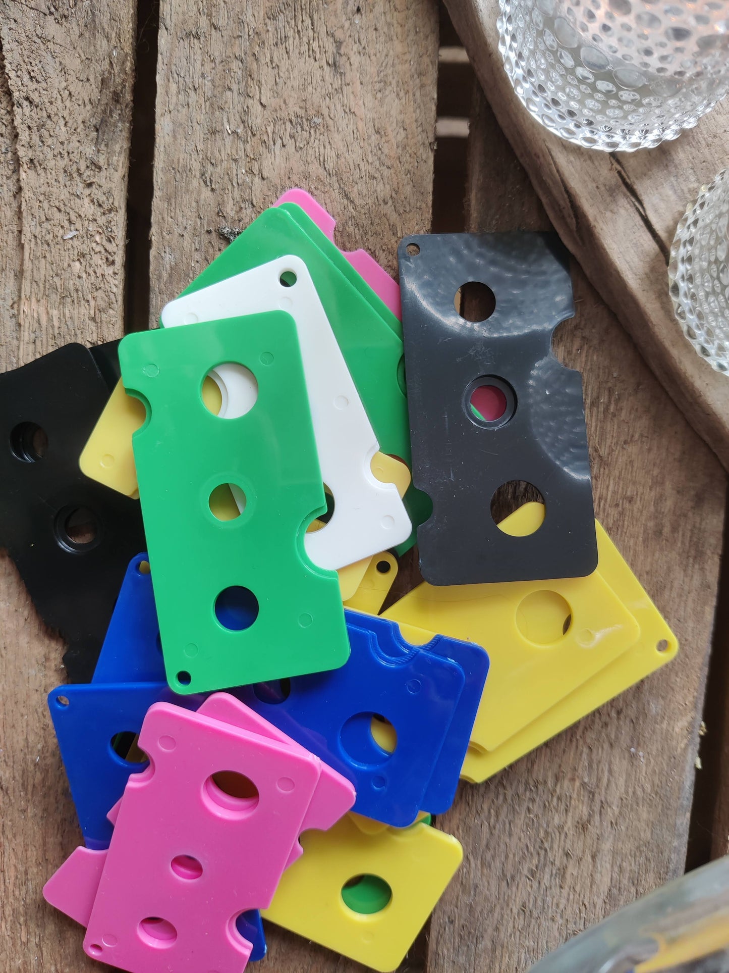 EasyOpen Pro – Viereckige Öffner-Karte für Roll-Ons & Ölflaschen