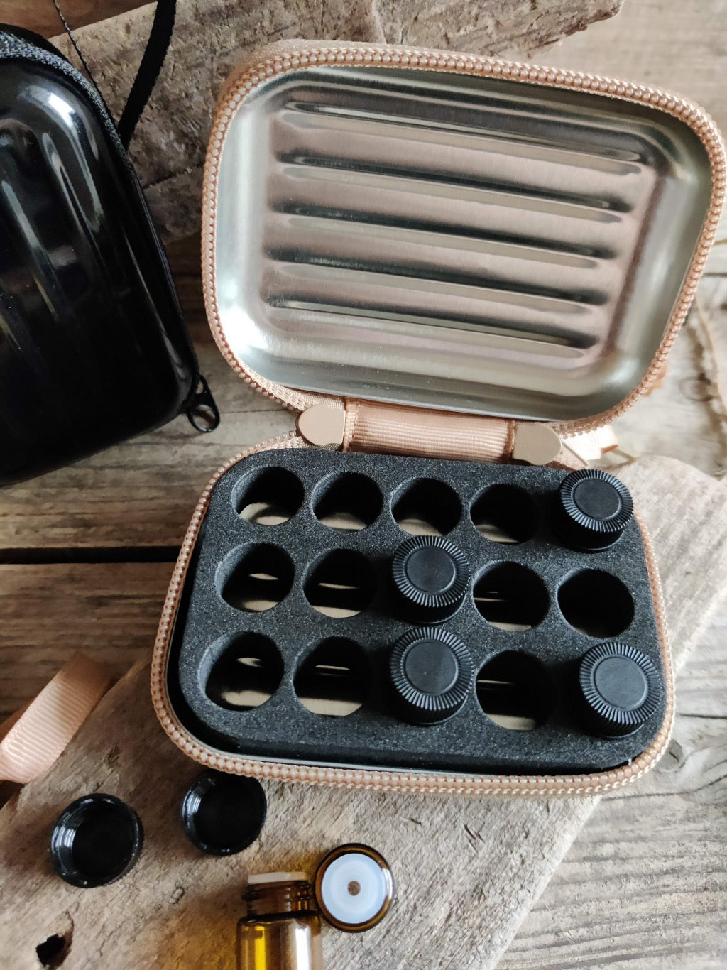 OilGuard – Deine robuste Erste-Hilfe-Tasche für ätherische Öle