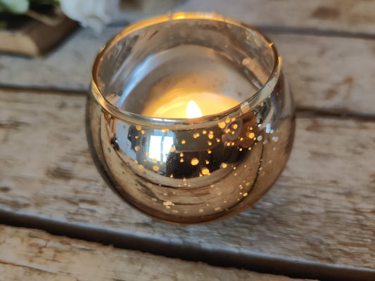 Goldenes Teelichtglas „Sternenzauber“