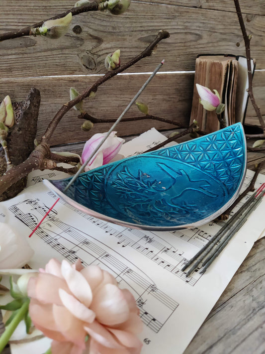 Räucherschale mit Lebensblume in Türkis – Schiffchenhalter mit mystischem Flair