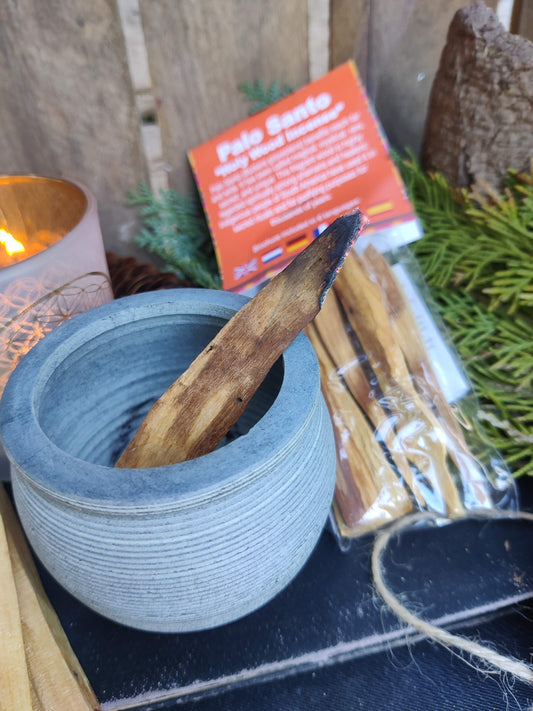 Palo Santo Holz – Heiliges Räucherwerk zur Reinigung & Entspannung