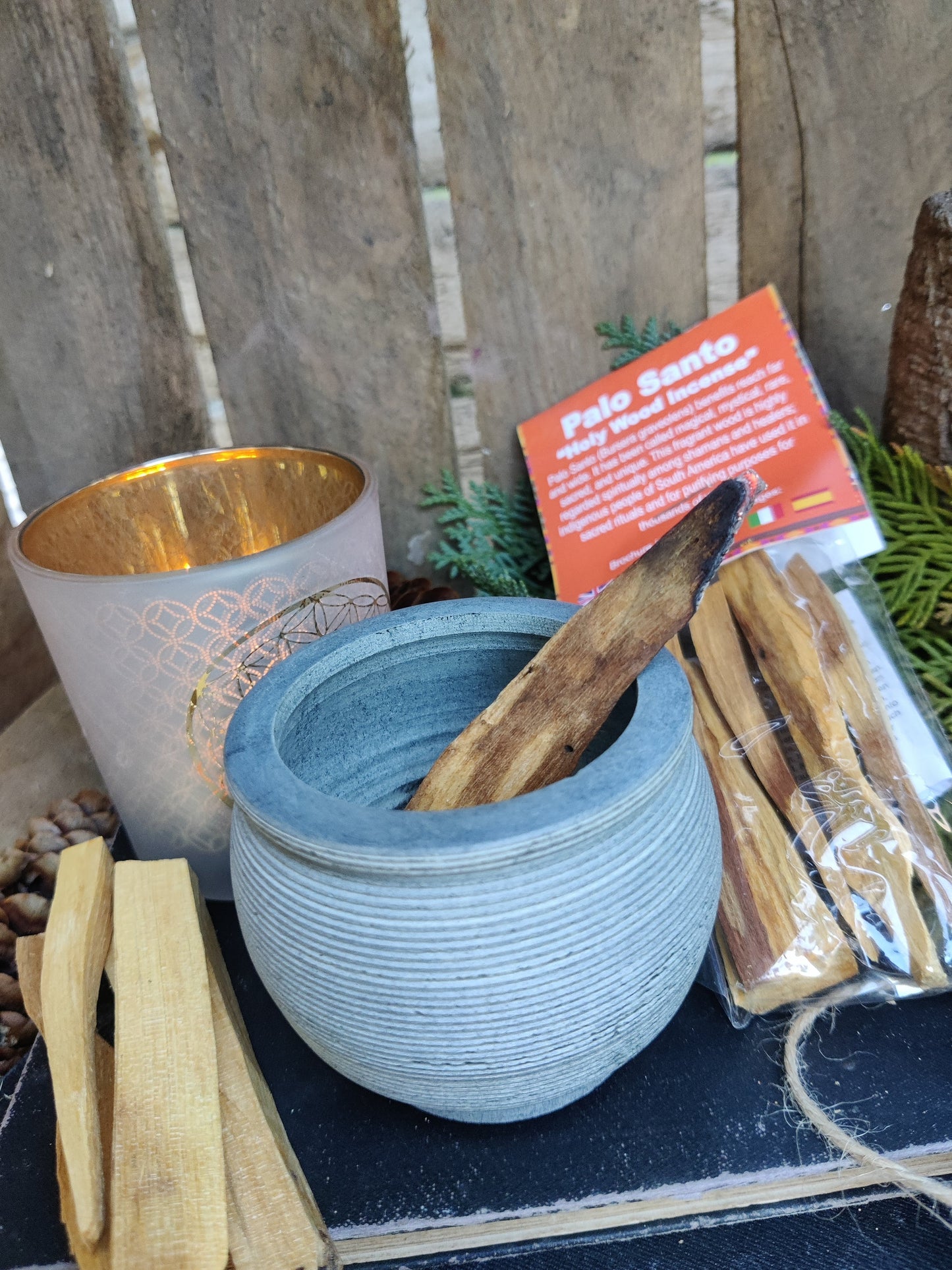 Palo Santo Holz – Heiliges Räucherwerk zur Reinigung & Entspannung