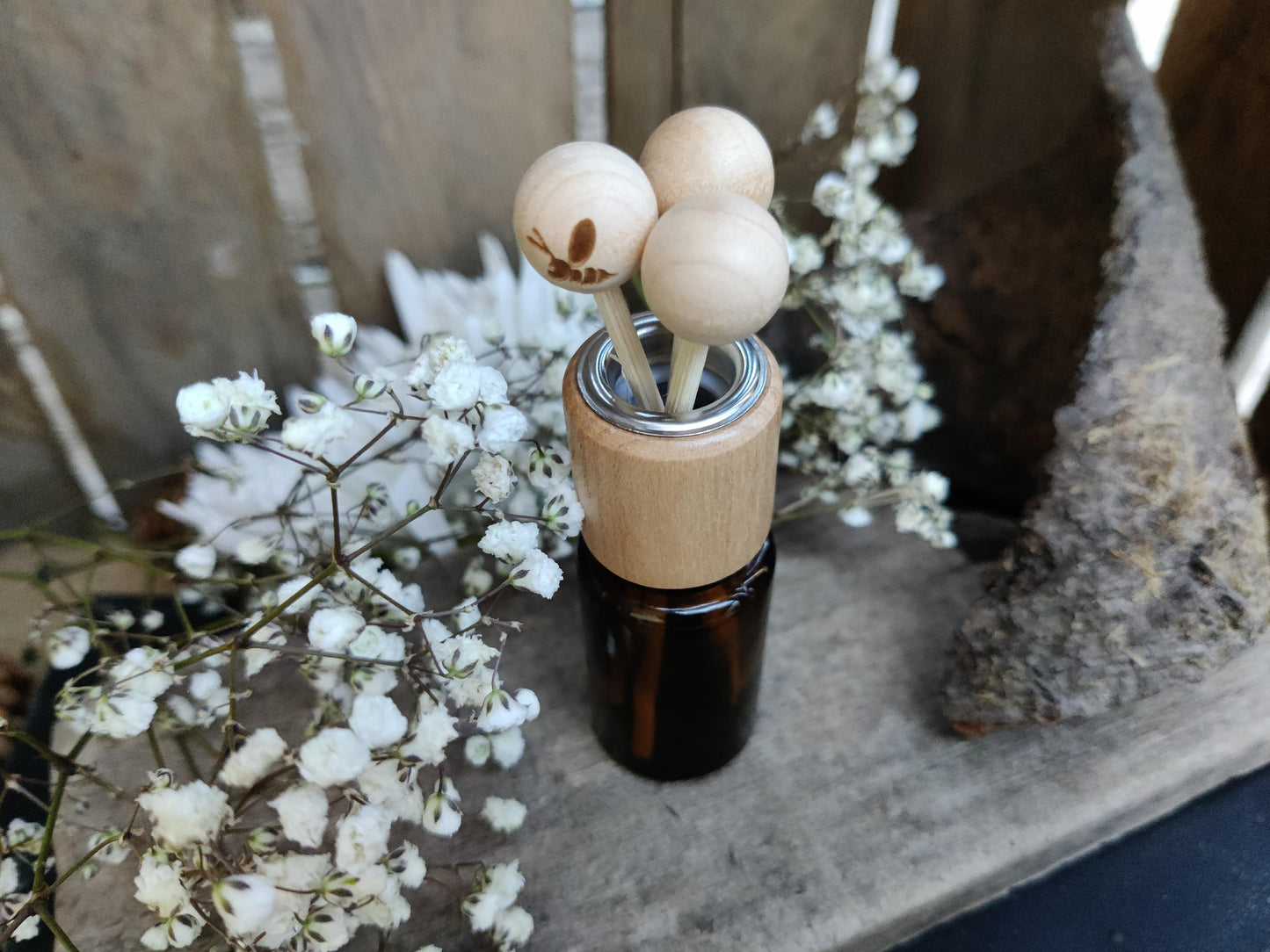 FlaschenBrise – Der natürliche Diffusor-Aufsatz für 15ml Ölflaschen