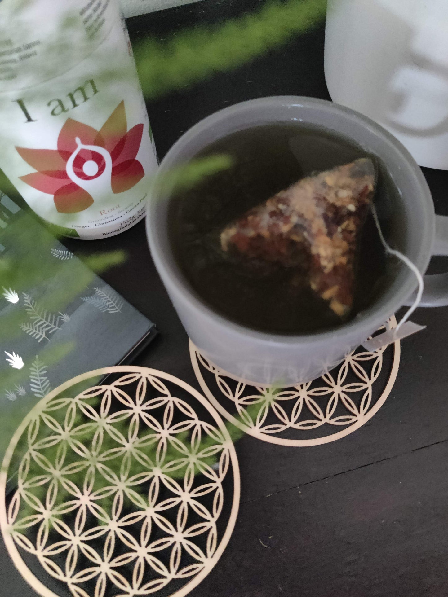 Bloom – Holzuntersetzer mit der Blume des Lebens