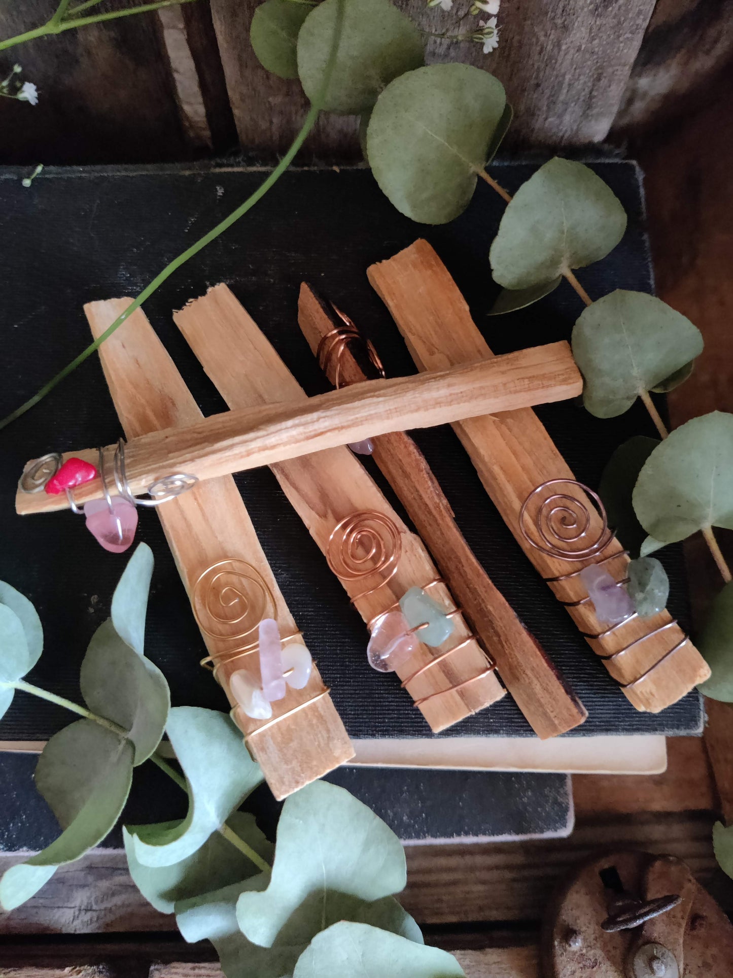 Palo Santo – wunschönes, handverziertes Räucherholz