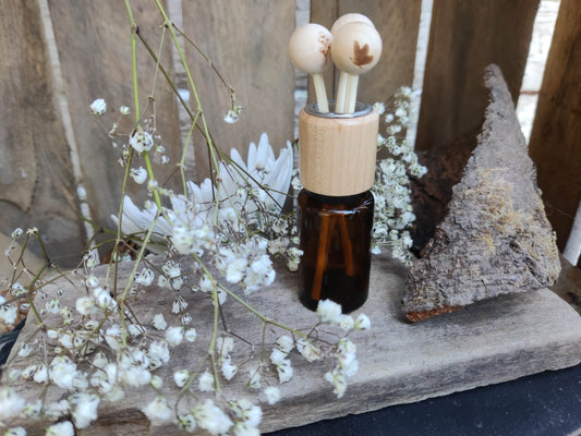 Holz-Diffusor für ätherische Ölfläschchen – Natürliche Aromatherapie für dein Zuhause