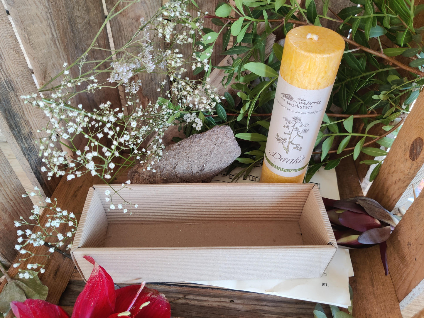 Geschenkboxen für die Allgäuer Heilkräuter Kerzen