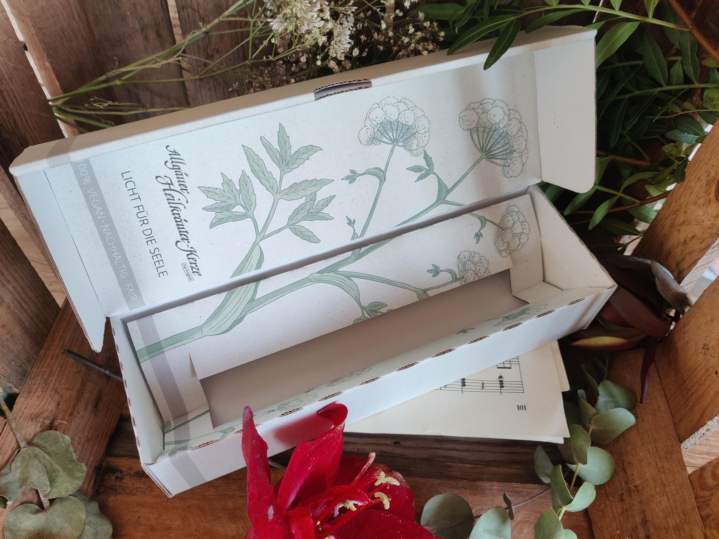 Geschenkboxen für die Allgäuer Heilkräuter Kerzen