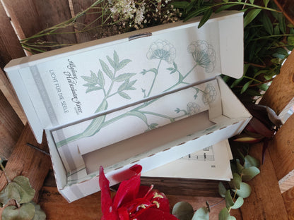 Geschenkboxen für die Allgäuer Heilkräuter Kerzen