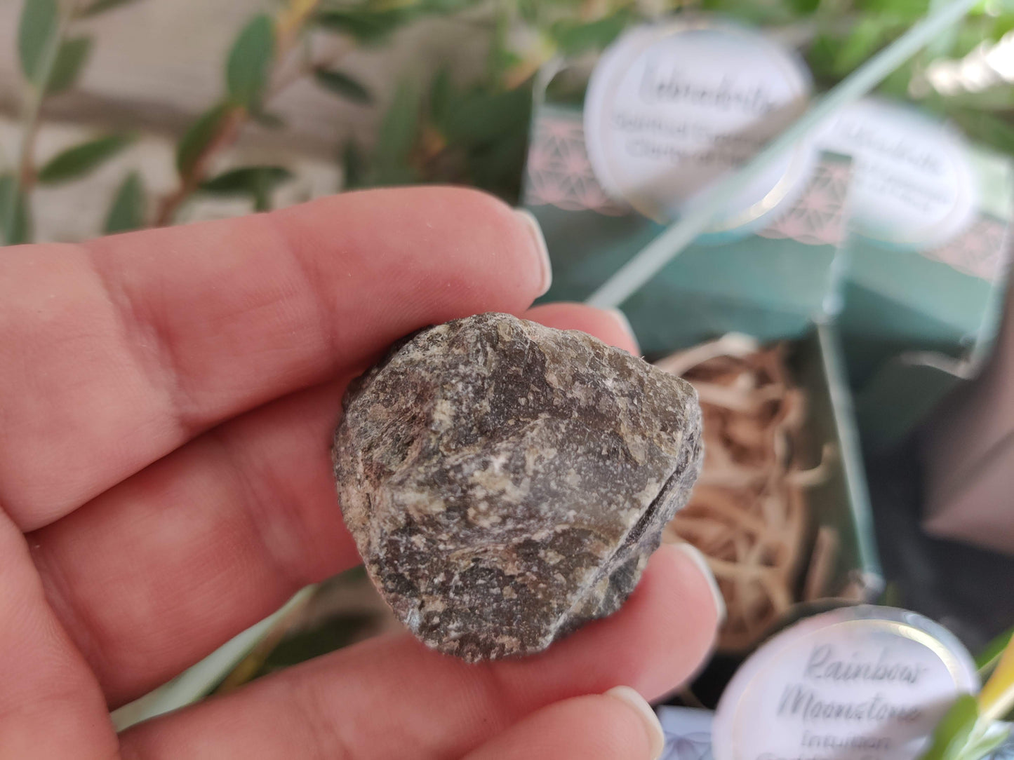 Mondsteine & Labradorit – Deine Begleiter für die Seele