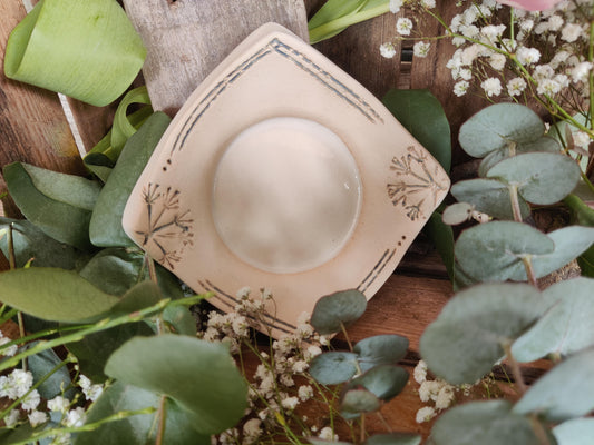 Handgefertigtes Unikat: Keramik-Untersetzer für die Licht der Alpen Kerzen