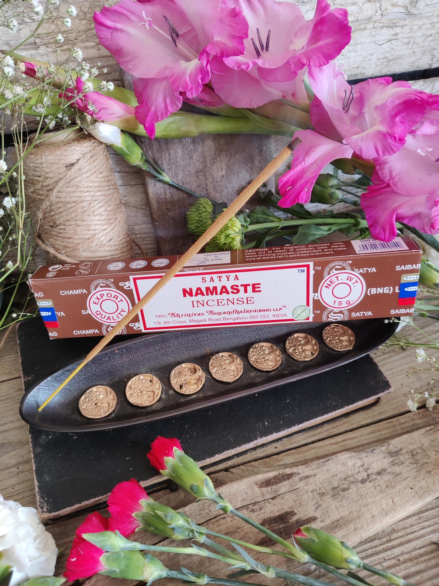 Satya Räucherstäbchen: Namaste – Der Duft der Verbundenheit