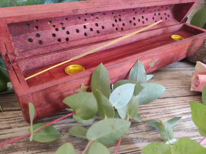 Räucherstäbchenhalter – Holzbox mit Sternen