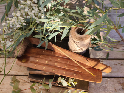 Räucherstäbchenhalter mit Sonne & Sternen