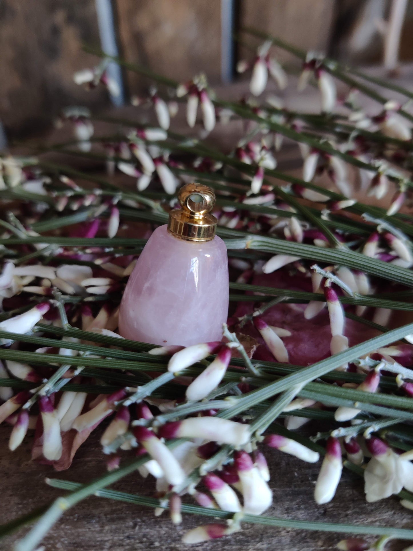 Sale: Anhänger Rosa Tropfen mit Ölkammer