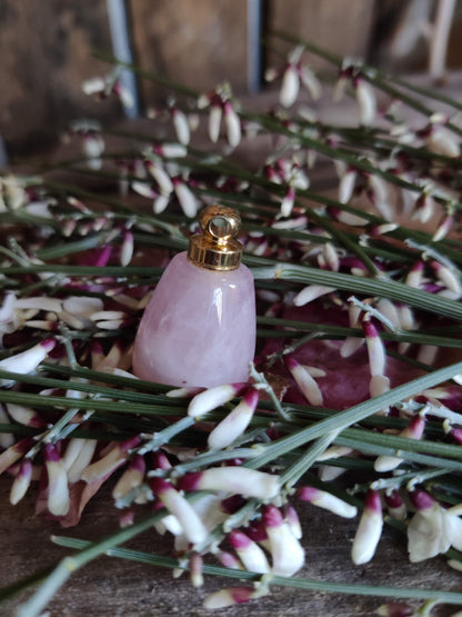 Sale: Anhänger Rosa Tropfen mit Ölkammer