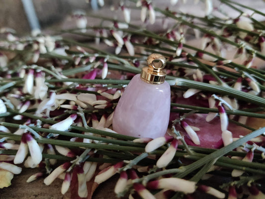 Sale: Anhänger Rosa Tropfen mit Ölkammer