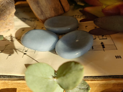 Sorgenstein Angelit - Trost und Daumensteine zur Beruhigung