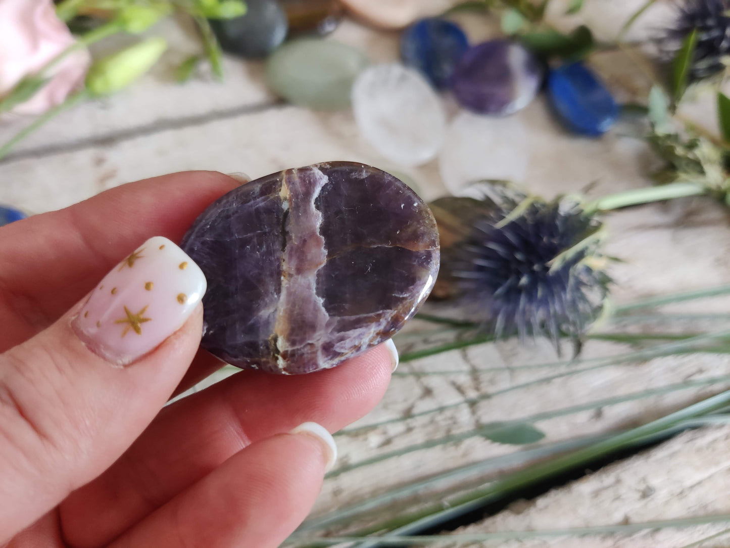 Sorgenstein aus Amethyst- Trost und Daumensteine zur Beruhigung