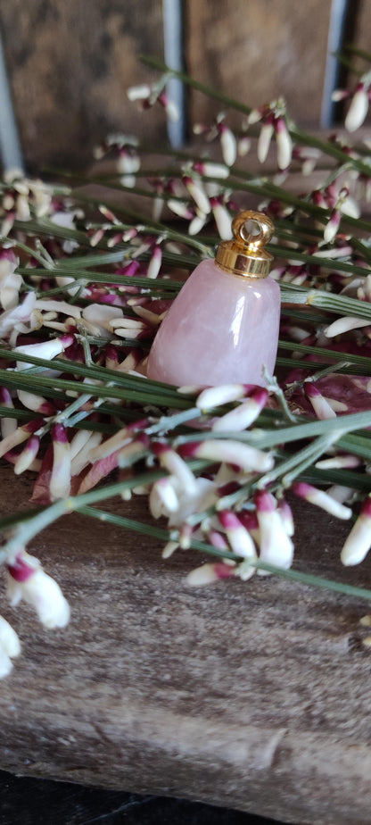 Sale: Anhänger Rosa Tropfen mit Ölkammer