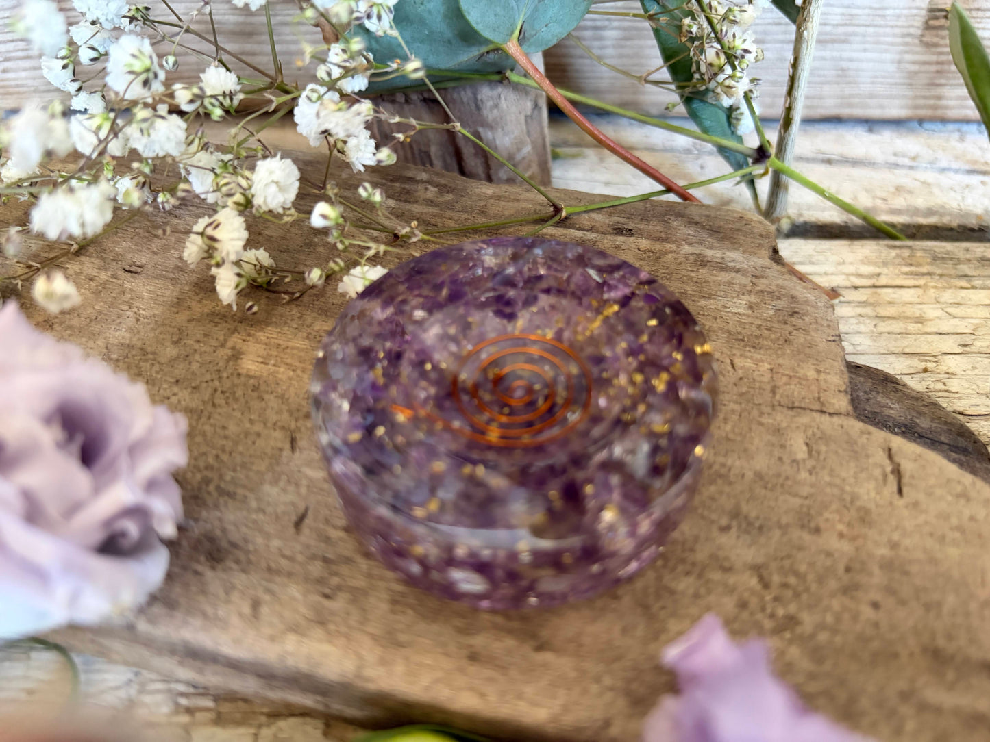 Orgonit-Kugelständer Amethyst – Formschöner Halter für deine Edelsteinkugeln