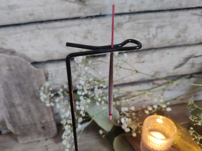 Eleganter Räucherständer für Yoga und Meditation