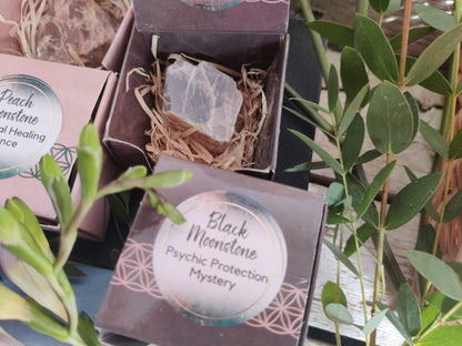 Mondsteine & Labradorit – Deine Begleiter für die Seele