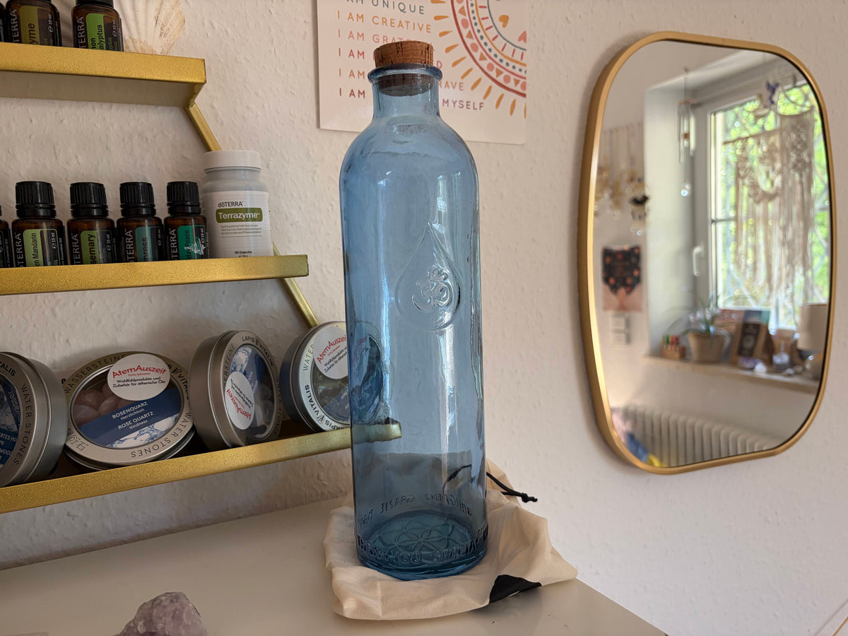 Wasserkaraffe „Om“ – Harmonie trifft pure Energie